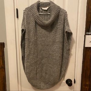 LC Lauren Conrad Kit Grey Poncho